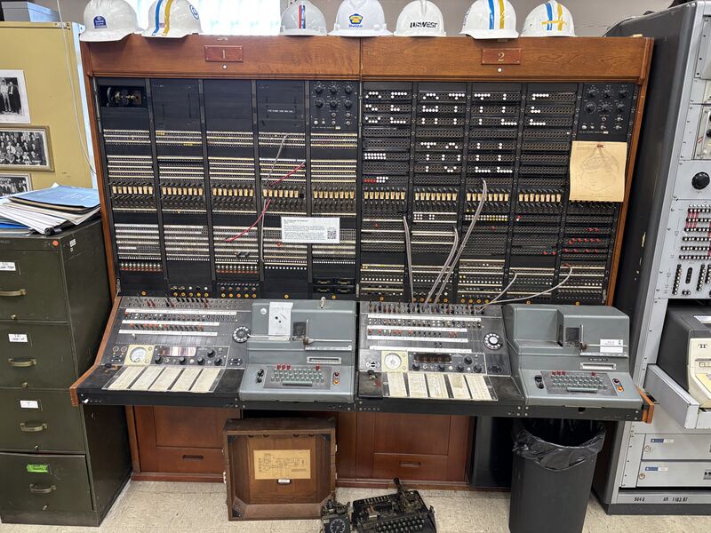 File:No. 2 Telegraph Serviceboard from 1200 3rd Ave..jpg